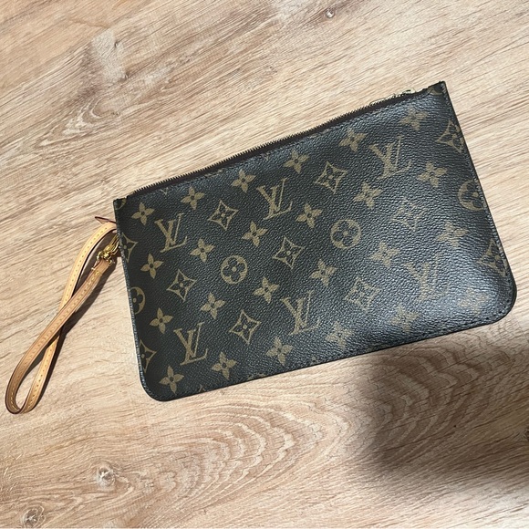Louis Vuitton Monogram Wristlet - Picture 1 of 5